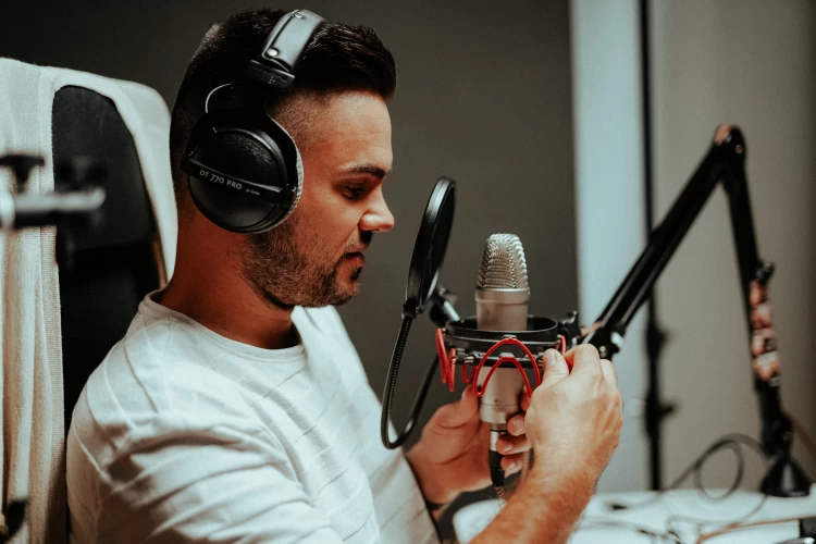 Using Microphone For Online Poker
